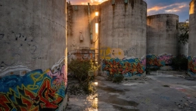 涂鸦之柱 Pillars Of Graffiti