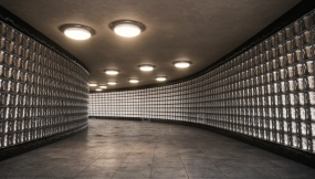 玻璃砖走廊 Glass Bricks Corridor