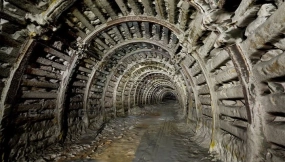 旧地下矿井挖掘 07 Old underground mine excavation 07